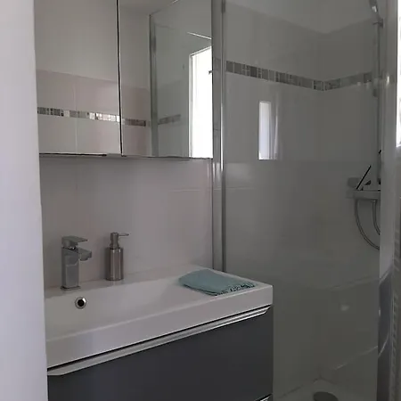 Agda Dom wakacyjny *